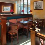 Grand De La Seine Hotel 4*