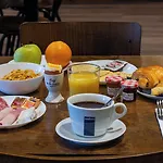 Grand De La Seine Hotel 4*