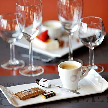 Ξενοδοχείο Grand De La Seine