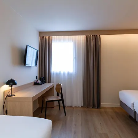 Grand De La Seine Otel Rouen