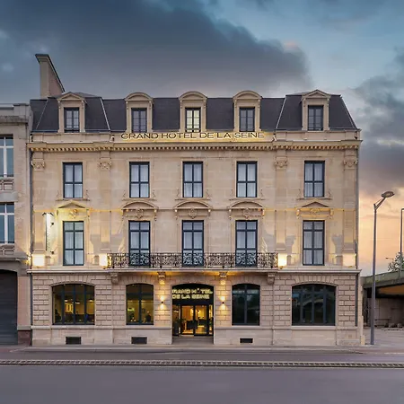 Grand De La Seine 4*