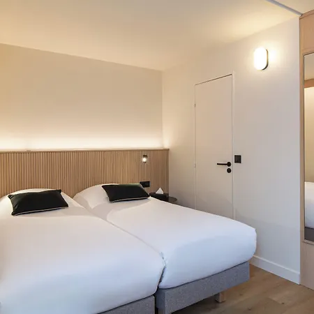 Hotel Kyriad Centre 4*