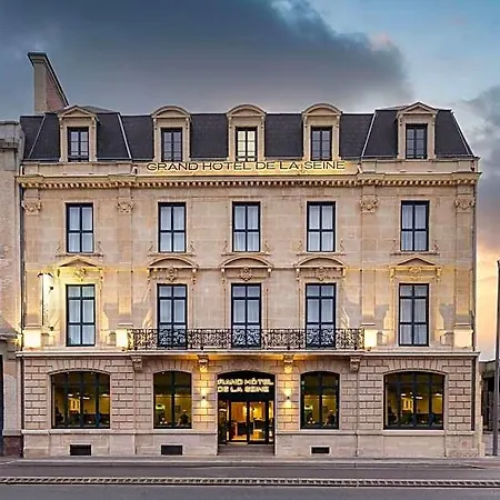 Grand De La Seine 4*