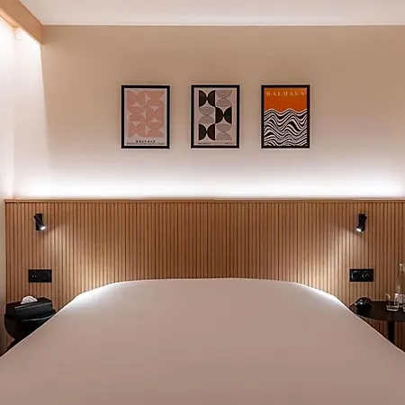Grand De La Seine Hotell 4*