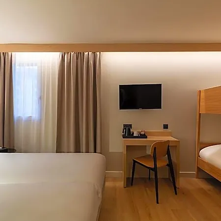 Grand De La Seine Hotell