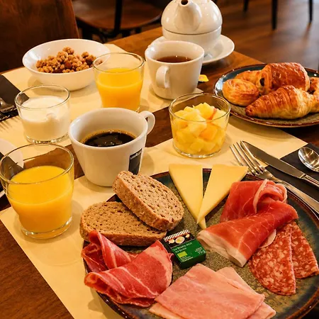 Hotel Kyriad Centre 4*