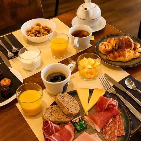 Hotel Kyriad Centre 4*