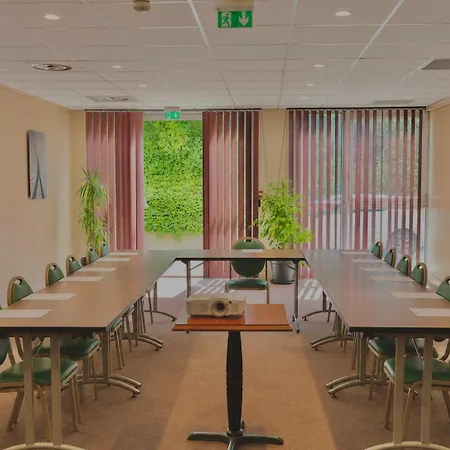 Grand De La Seine Hotell 4*