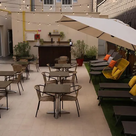 Hotel Kyriad Centre 4*