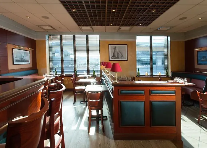 Grand De La Seine Hotel