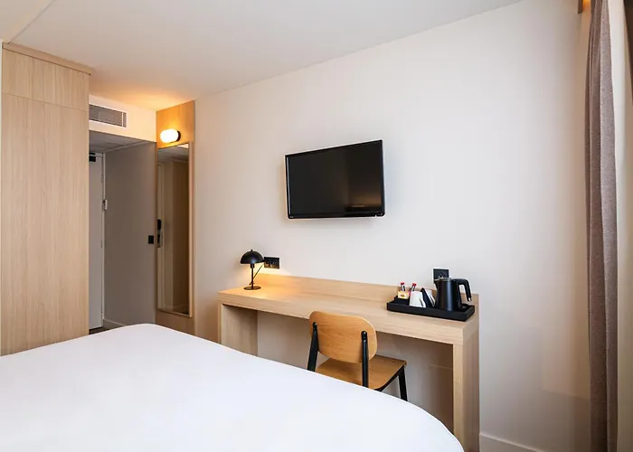 Grand De La Seine Hotel