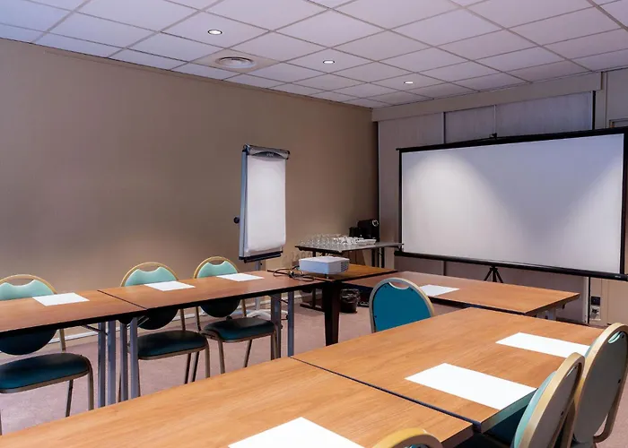 Grand De La Seine 4* Руан