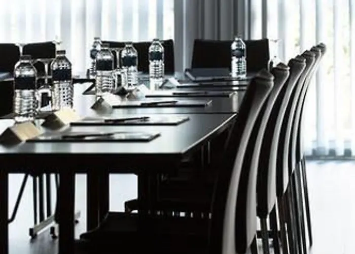 Grand De La Seine Hotel