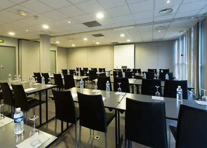 Отель Grand De La Seine 4*