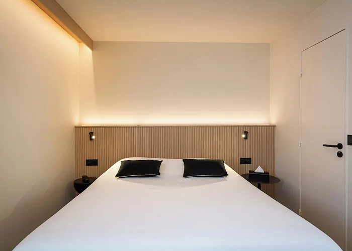 Отель Grand De La Seine