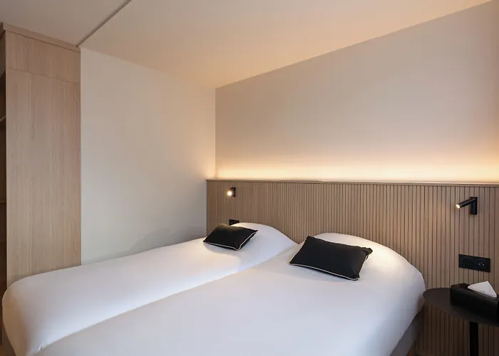 Отель Grand De La Seine 4*