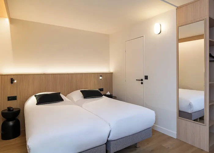 Отель Grand De La Seine 4*