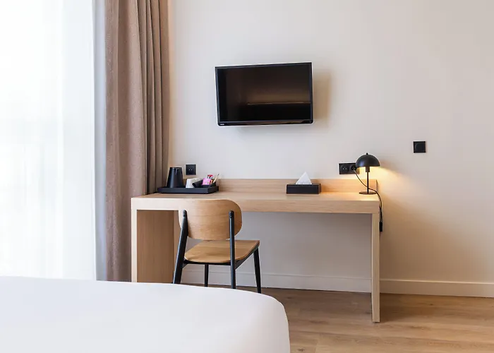 Grand De La Seine Отель