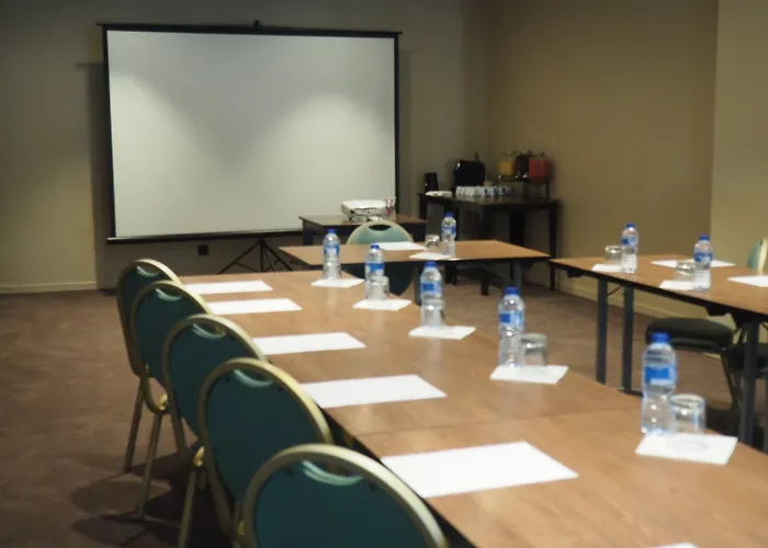 Grand De La Seine 4* Руан