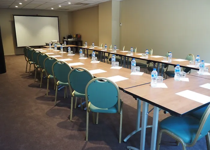 Grand De La Seine Отель 4*